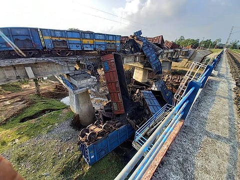 20 wagons of goods train derail in Bilaspur railway division of Chhattisgarh