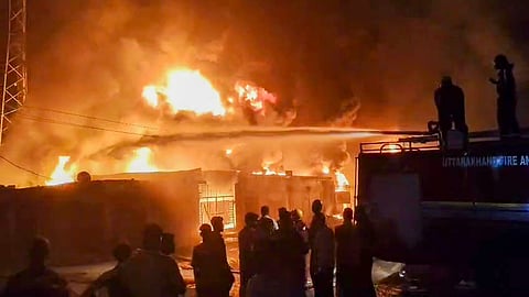 Massive fire engulfs Delhi godowns, 40 fire tenders deployed