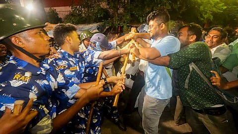 Protesting teachers vow to intensify stir, stay put outside SSC office