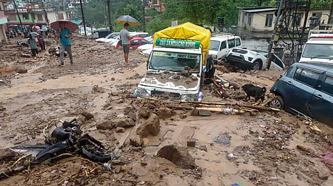 Himachal reels under Monsoon fury | 301 roads blocked; power, water services disrupted