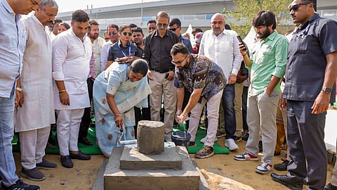 Delhi CM inaugurates Chhath ghats, hits out at AAP for spreading 'lies' over festival preparations