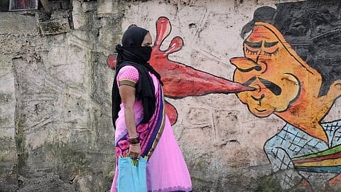 Spitting in public to attract Rs 250 fine in UP's Varanasi under new sanitation rules