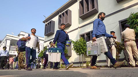 1,302 candidates vie for 122 seats in Bihar's second polling phase