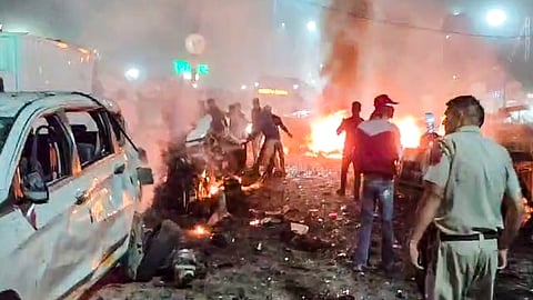 At least 8 dead, several injured in powerful blast in car near Red Fort