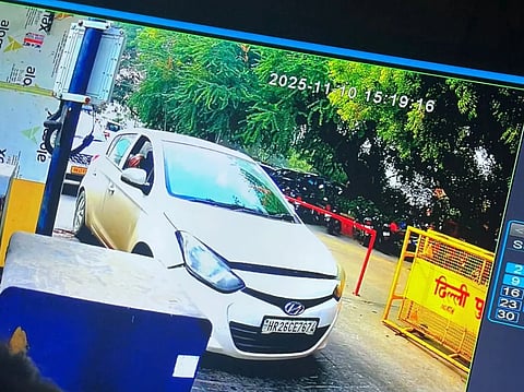 CCTV footage shows suspected suicide bomber in car before the blast near Red Fort