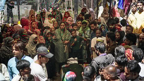 Delhi CM announces Rs 10 lakh aid for Red Fort blast victims' families