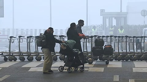 Low visibility disrupts Delhi flights; 100 cancelled at IGI Airport
