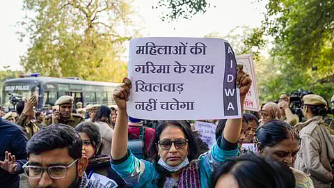 Unnao rape case | Protest outside Delhi HC against suspension of Sengar's jail term