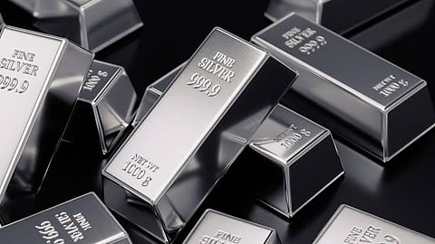 Silver futures hit new peak of Rs 2.32 lakh/kg as global prices cross USD 75-mark