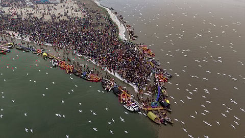 Lakhs bathe in freezing Sangam waters as Magh Mela begins in Prayagraj