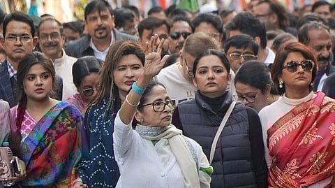 Mamata hits streets, leads protest march in Kolkata against ED action