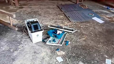 Dhule civic polls: EVM damaged in clash between two groups; Sena leader's home vandalised