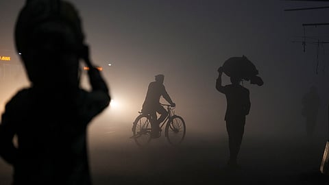 Dense fog blankets national capital; minimum temperature 4.4 deg C