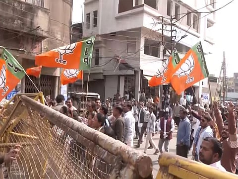 Congress, BJP workers clash in Indore over AI Summit protest