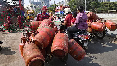 Govt bars piped cooking gas users from holding LPG connections, PNG rollout to be fast-tracked