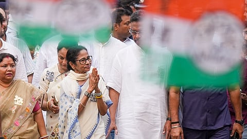 Mamata leads 'padyatra' in Kolkata's Bhabanipur, interacts with people