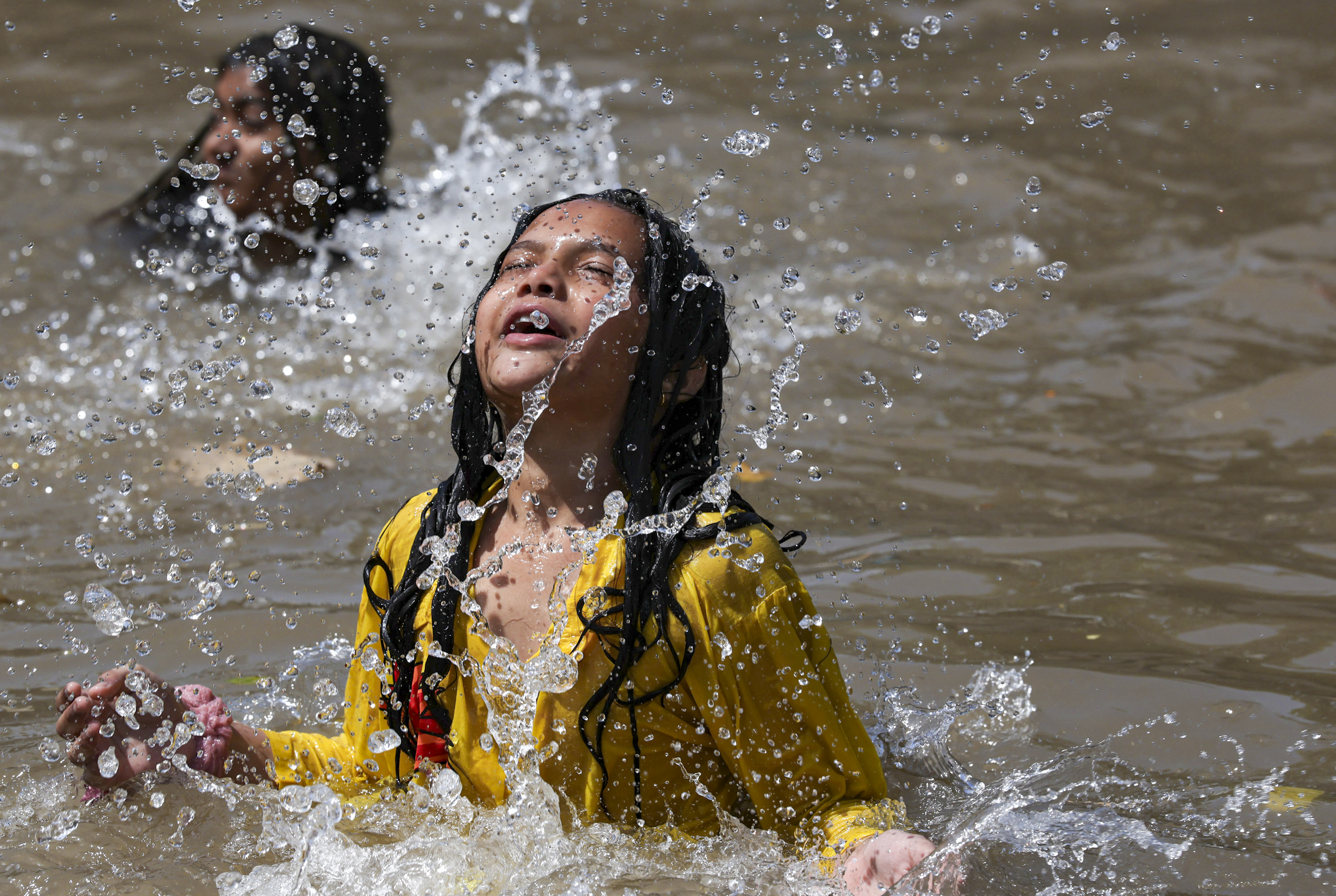 NHRC flags rising heatwave deaths, seeks urgent relief steps in 21 states and Delhi