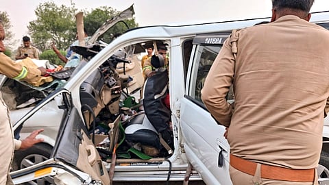 Six killed, four injured as speeding SUV rams stationary truck in Kalpi