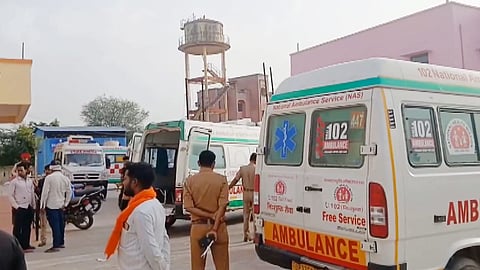Six dead, 21 injured as double-decker bus overturns on Lucknow-Agra expressway