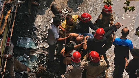Fire breaks out in a Delhi hotel in Malviya Nagar, 21 killed, including foreigners