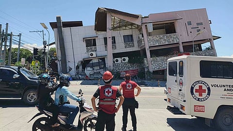 Powerful 7.8 earthquake hits southern Philippines | Atleast 19 killed |Triggers tsunami