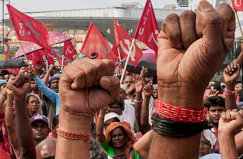 5 held over protests during hawker eviction at Jadavpur railway station