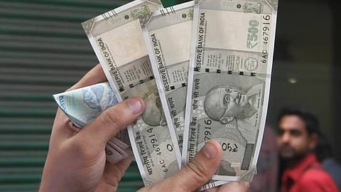 RBI has no plans to withdraw paper currency by 30 June, government clarifies
