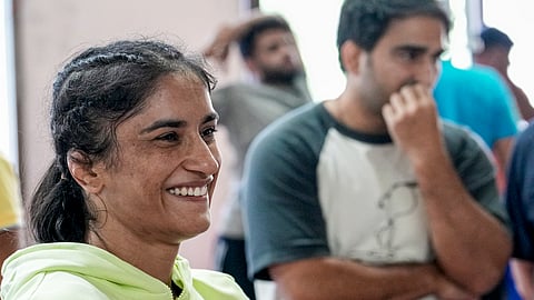 Delhi HC gives two weeks to WFI to decide matter of show-cause notice to Vinesh Phogat