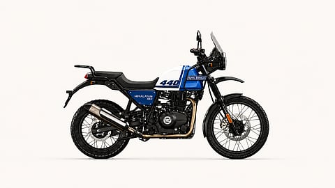 The Himalayan 440 is powered by the same 443cc engine used in the Scram 440, producing 25.4hp and 34Nm of torque