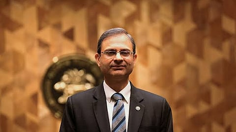 Governor rules out targeting any specific rupee level, says strong banks, resilient households and improving corporate earnings support economic stability