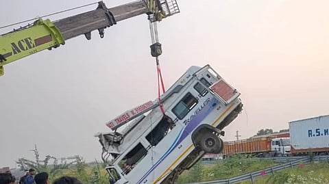 Eight pilgrims die as tempo traveller breaks divider and plunges 20 feet into drain | X