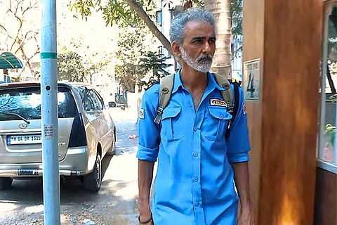 The Incredible Story Of Mumbai Watchman Savi Siddhu’s Tryst With The Movies