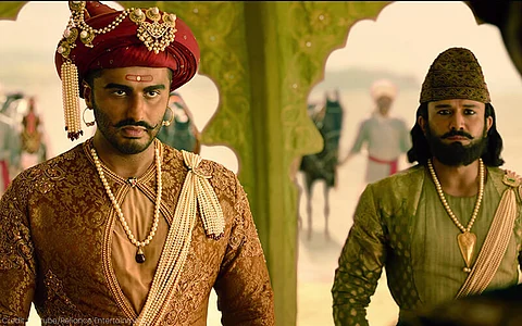 Panipat Movie Review: A Briefly Enjoyable War Saga That Is Ineffectual If Not Intolerable