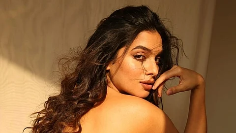Tamil Actress Tanya Hope to have a Cameo in Aayush Sharma's AS04