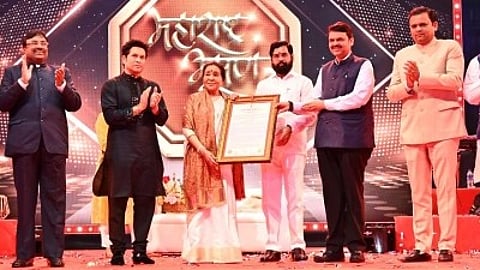 Asha Bhosle conferred with Maharashtra Bhushan 2021