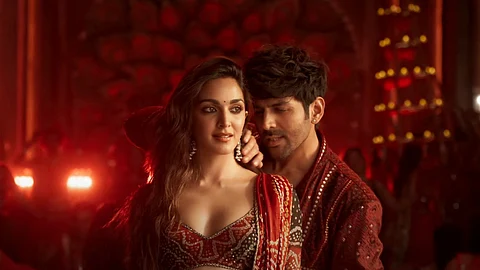 A still from Sun Sajni song in Satyaprem Ki Katha