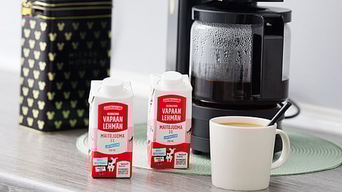 Juustoportti is further extending its product portfolio in combismile – this time using Signature full barrier packaging material to strengthen its latest product launch of free-range organic cow milk in SIG’s unique combismile carton pack.