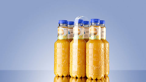 With its FreshSafe PET barrier system the Beyond Juice bottle provides a high level of product and freshness protection for sensitive beverages. Thanks to the Nature MultiPack packaging system the bottles are held together by dots of adhesive which are strong and secure yet easy to remove.