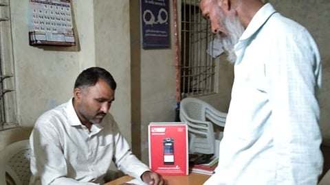 Aadhar based Amul Micro ATM facility virtually inaugurated for the milk pouring members of Anandpara Village society