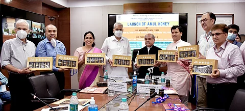 Union Minister for Agriculture and Farmers' Welfare Narendra Singh Tomar launches Amul Honey