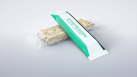 The “Paper-ON-form” kit for horizontal form, fill and seal machines can be retrofitted to bar lines that are already in operation
