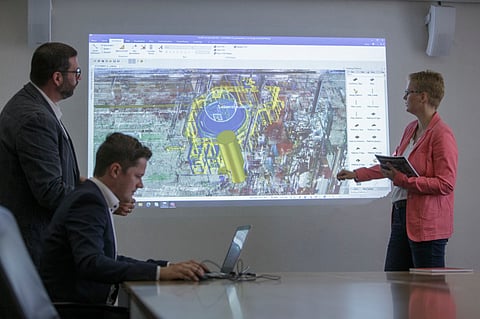 With 3D line design production environments spread out across several floors or located in extremely confined spaces can be simply and clearly visualized.