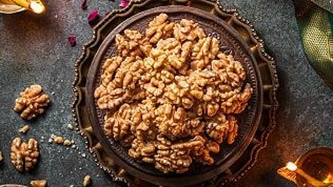 This Diwali, Give your Loved Ones the Gift of Good Health with California Walnuts