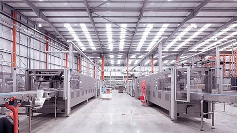 KHS offers its customers individual shrink tunnel service packages, enabling them to convert their existing machinery over to a number of different energy sources.