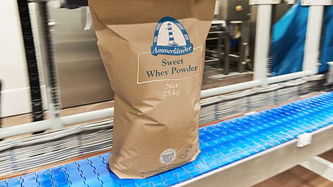 In Ammerland's cheese production, the company concentrates liquid whey as a valuable by-product in GEA reverse osmosis systems before it is evaporated and spray-dried into whey powder.