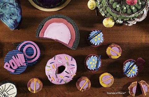 Oterra's cake modern: Where baking art meets natural colors