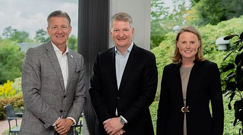 Poul Due Jensen, CEO, Grundfos (left), Kevin Cassidy, CEO, Newterra (middle) and Inge Delobelle, Divisional CEO, Industry, Grundfos (right)
