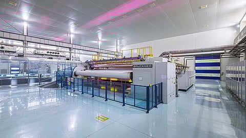 For its plastic film stretching lines Brückner Maschinenbau relies on Coperion ZSK extruders, which melt the raw material