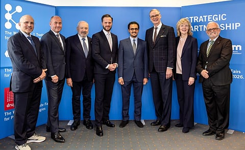 From left to right: Muhammad Al Husseini, Bernd Jablonowski (Messe Düsseldorf), Albert Aoun (REC), Marius Berlemann (Messe Düsseldorf), HRH Prinz Saud Turki Al Faisal Bin Abdulaziz (Chairman REC), Wolfram Diener ( Messe Düsseldorf), Petra Cullmann (Messe Düsseldorf), Dr. Akram Masri (REC).