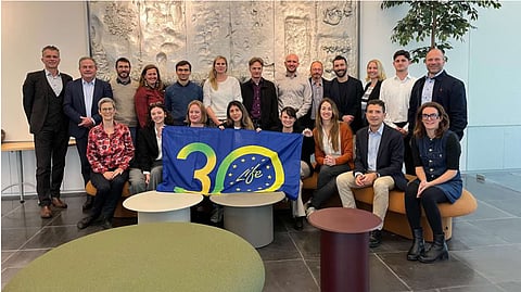 The EU project “Exquisheat” was launched in Brussels in October 2025. Nine partners from six European countries are working on the 36-month project to determine where heat pumps can achieve the greatest efficiency gains in the food and beverage sector and to develop reproducible and market-ready solutions.